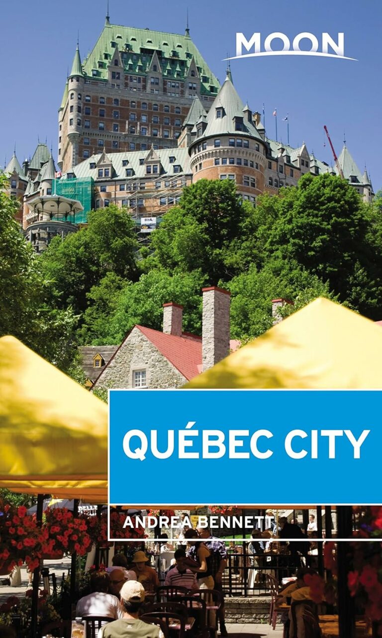 Discover the unmistakable joie de vivre and Québécois pride of this unique city. Inside Moon Québec City you'll find: Strategic itineraries including a walking tour of the best views of Old Québec, romantic weekend getaways, and a four-day trip exploring the best of the city