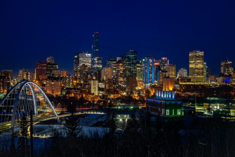 night time skyline of Edmonton Alberta photop by Justin Hu